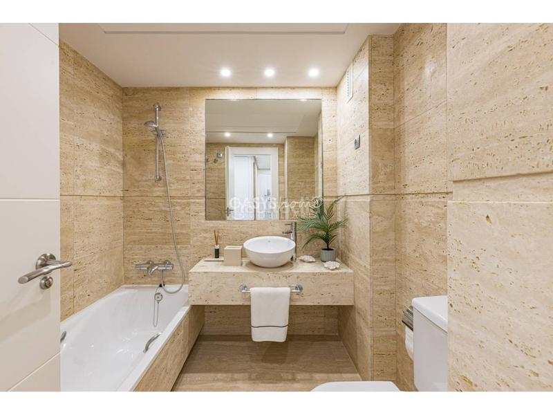 Foto 5b29b39a-4a08-4548-a44b-25dabc794eb3. Pis amb calefacció aparcament piscina a Alameda Cartagena