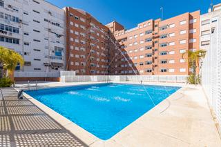 Piso en Avenida reina victoria eugenia 2. Residencil reina alameda