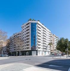 Piso en Avenida reina victoria eugenia 2. Promocion reina alameda