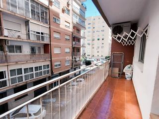 Pis  Calle paz. Venta de piso exterior  cartagena