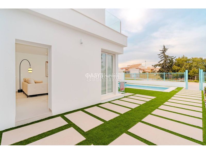 Foto 21db5eb1-3e7f-4a2e-a7ae-fa8cd4417862. Casa aparellada a calle benedictos 1 a Las Lomas de Rame-Bahía Bella Alcázares (Los)