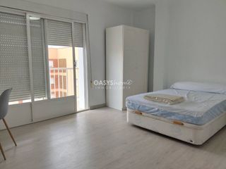 Rent Flat in Calle alfonso x ´el sabio´ 33. Piso ideal para estudiantes, militares o trabajadores desplazado