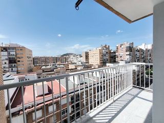 Rent Flat  Calle alfonso x ´el sabio´. Piso ideal para estudiantes, militares o trabajadores desplazado