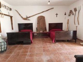 Masia  Camino la ampuyenta. Venta de casa terrena con gran patio exterior.