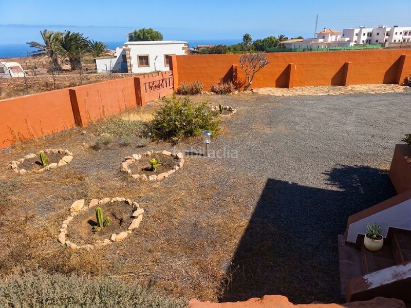 Foto e1f3aed4-16c6-4148-92f4-130699c31103. Xalet amb aparcament a La Oliva pueblo Oliva (La)