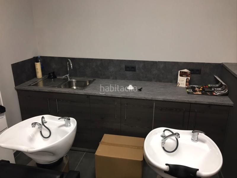 Foto 56b4e011-36f7-40b0-abfa-0358809a4f21. Alquiler local comercial en Zona Alta Premià de Mar