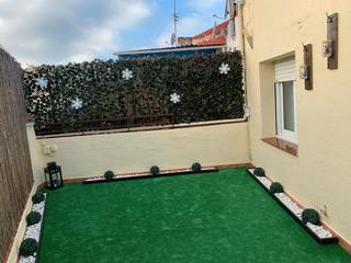 Attique à Cerdanyola Nord. Ático reformado con terraza privada en zona rocablanca