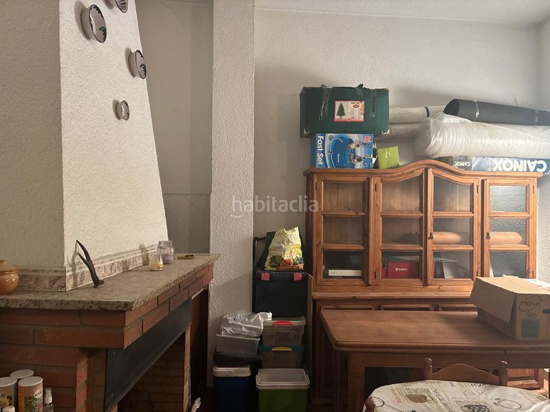 Foto 02717ab3-2c5d-4109-8ba6-d2ab34468323. Casa adossada amb xemeneia calefacció aparcament a Mataró