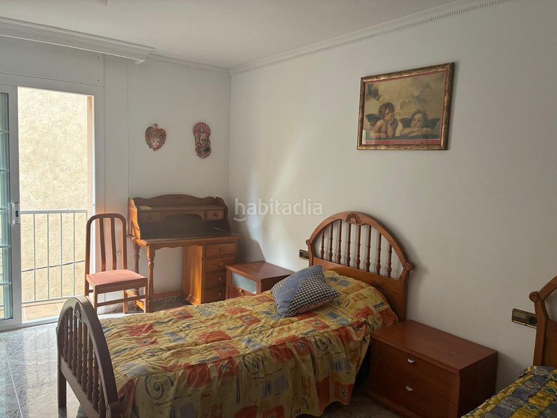 Foto 13962b9e-a626-45ed-b610-9673954ae87c. Casa adossada amb xemeneia calefacció aparcament a Mataró