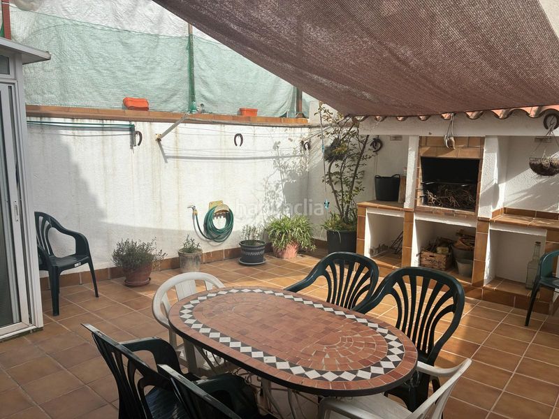 Foto 350b717c-2dba-489a-9b60-0ee547fce7dd. Casa adossada amb xemeneia calefacció aparcament a Mataró