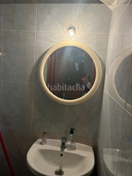 Foto 63ff1645-73ce-4fe6-a5b5-3c14b029d253. Casa adossada amb xemeneia calefacció aparcament a Mataró