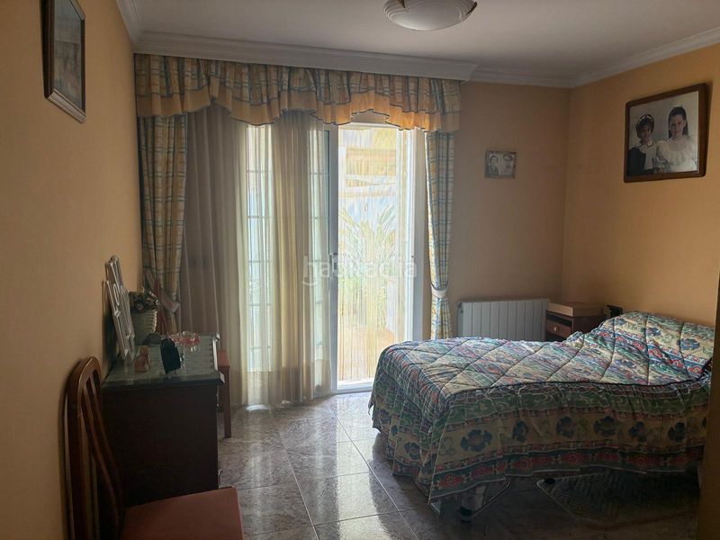 Foto 8559a543-8478-4158-99f7-517c4251a189. Casa adossada amb xemeneia calefacció aparcament a Mataró