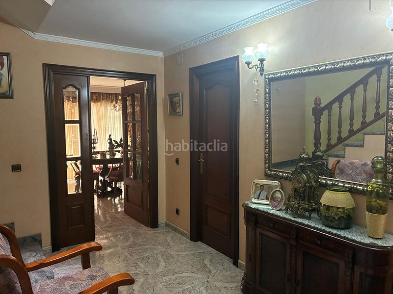 Foto 8e54a08b-ce2e-4f56-b996-301c51b920f9. Casa adossada amb xemeneia calefacció aparcament a Mataró