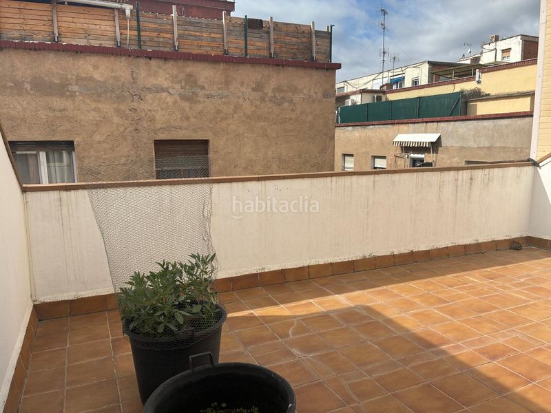 Foto 9052325b-f458-4954-b96a-7d919a61b45d. Casa adossada amb xemeneia calefacció aparcament a Mataró