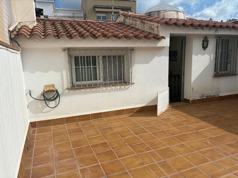 Foto 91f47591-1930-4aa4-b027-b58b3ad17a5f. Casa adossada amb xemeneia calefacció aparcament a Mataró