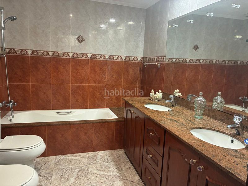 Foto a9877491-6490-47c3-873f-ab4bd82de397. Casa adossada amb xemeneia calefacció aparcament a Mataró