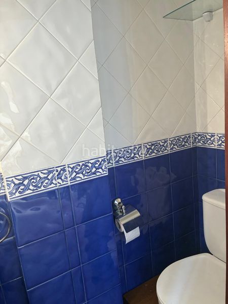 Foto bc15217d-b80a-4bd6-b2fd-f70eb51f3f8c. Casa adossada amb xemeneia calefacció aparcament a Mataró