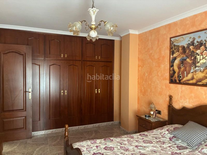 Foto c3857bbe-aa30-435a-b6bd-cbeac9e6077b. Casa adossada amb xemeneia calefacció aparcament a Mataró