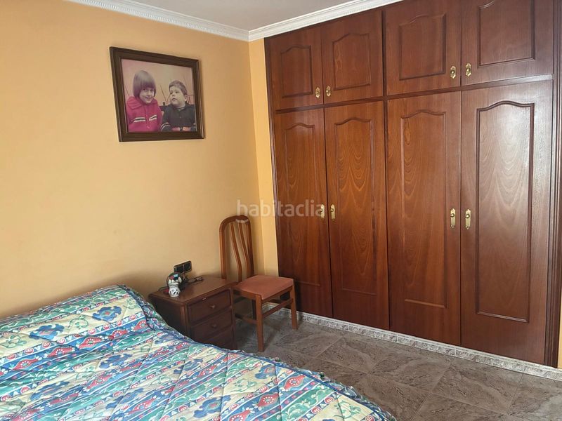 Foto f6d85f2c-a686-491d-bfe8-a68975f16c8b. Casa adossada amb xemeneia calefacció aparcament a Mataró