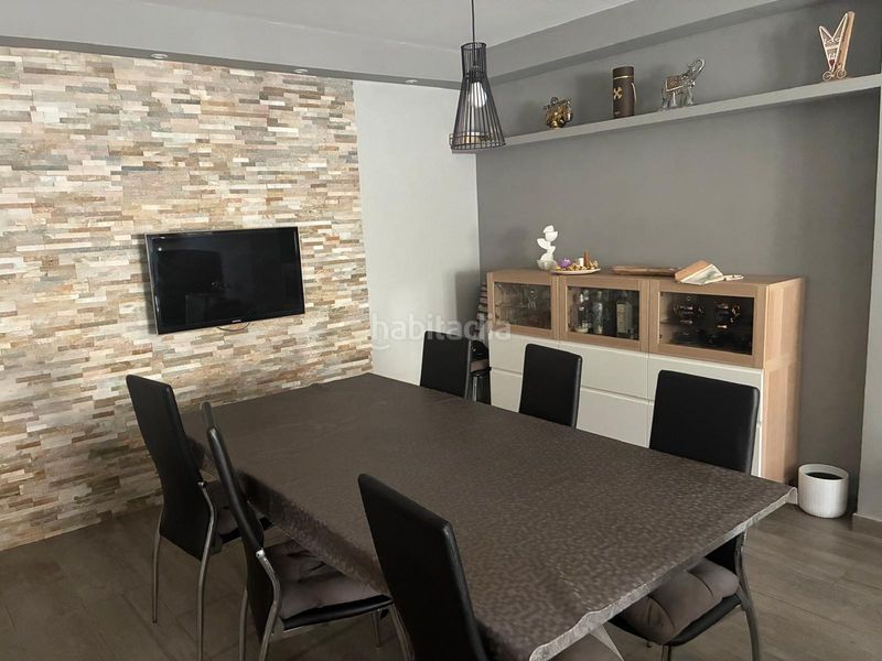 Foto 37d30058-a949-41b9-ae17-b0ea2ac67d60. Casa aparellada amb xemeneia calefacció a Els Molins Mataró