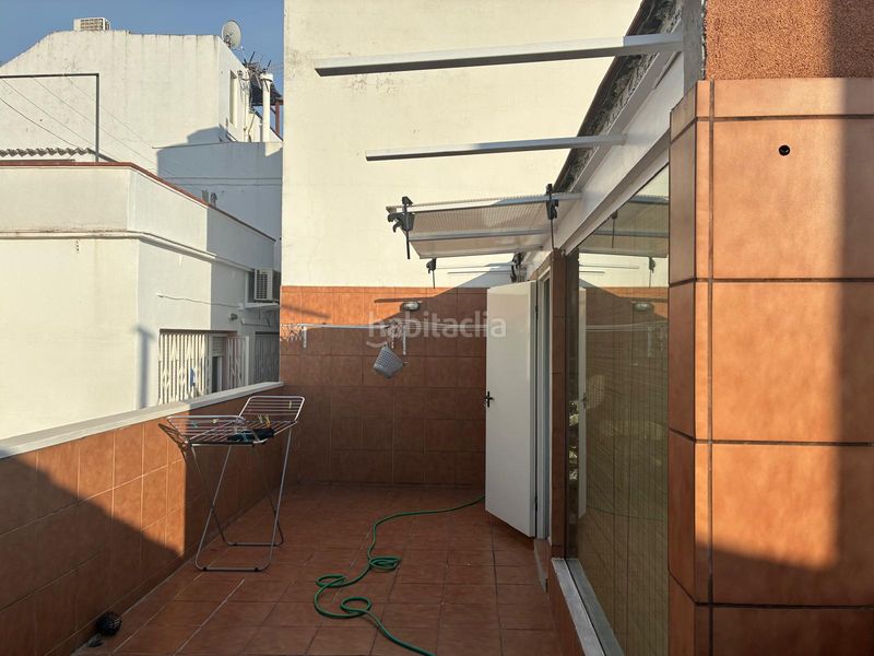 Foto 3f9149f8-44af-4878-81d8-d028bd478f87. Casa aparellada amb xemeneia calefacció a Els Molins Mataró