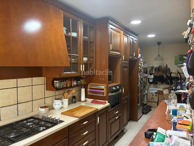 Foto 70c0d1a3-4408-416b-853c-f7f7ddd1bf4b. Casa aparellada amb xemeneia calefacció a Els Molins Mataró
