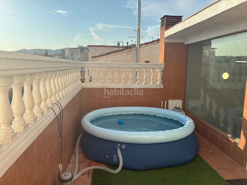 Foto d16ef4a2-e5fa-46b5-bde8-29f841a261ab. Casa aparellada amb xemeneia calefacció a Els Molins Mataró