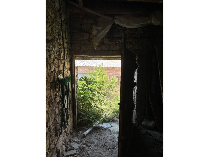 Foto a7b79027-e66d-4624-9b22-d48463b32f7f. Terreny residencial a Vilanova de Meià