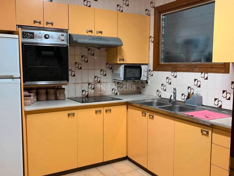 Foto f50257d7-02d2-4354-adc6-66c35a551794. Edificio en Ponts
