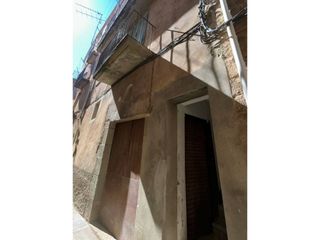 Haus  Calle migdia. En venda gran casa de poble a baldomar