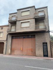 Haus in Artesa de Segre. Casa de dos pisos en venta artesa de segre