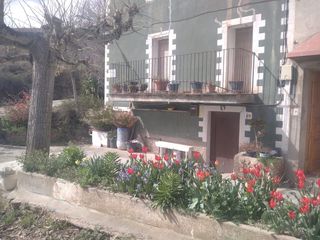 Haus in Artesa de Segre. Casa con patio en venta en vall-llebrera (artesa de segre)