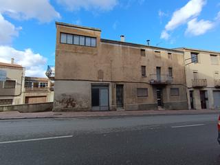 Casa a Artesa de Segre. Casa en venta artesa de segre (3 pisos, 1 oficina, 2 garajes)