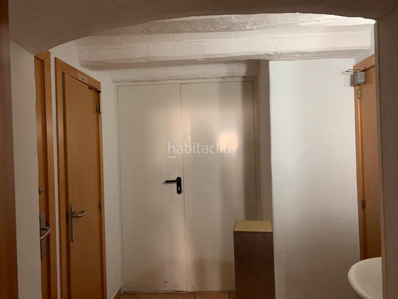Foto 62c0a6ee-2540-4ce8-94de-b17b6320d757. Edificio edifici + pati en venda a en Ponts