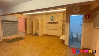 Local Comercial a Bergara. Se vende local comercial de 99 m2 en lo más céntrico de bergara