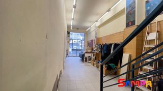 Locale commerciale in Bergara. Se vende local de 165 m2 en dos plantas