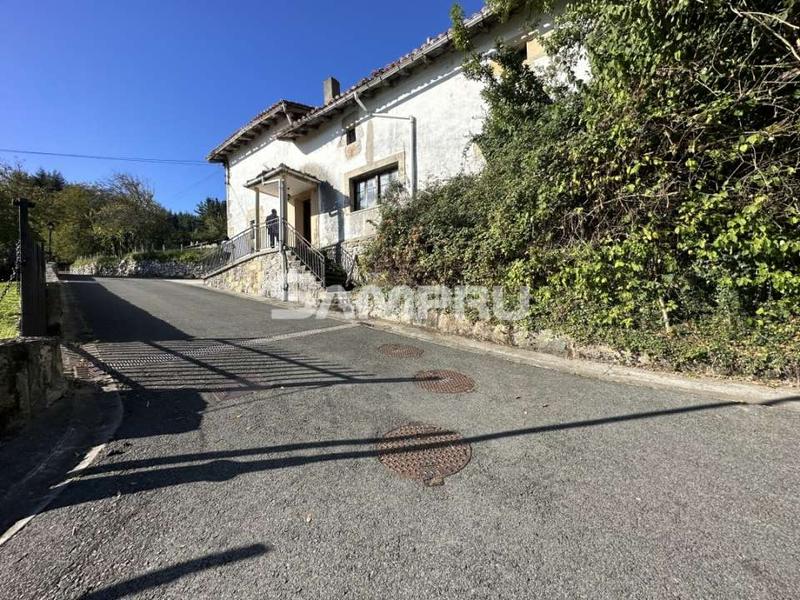Foto 755c99a0-2781-4732-8f41-34268ed15fc5. Masía caserio en etxaguen en Aramaio