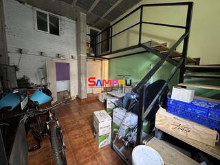 Rent Business premise in Arrasate o Mondragón. Local en zigarrola.