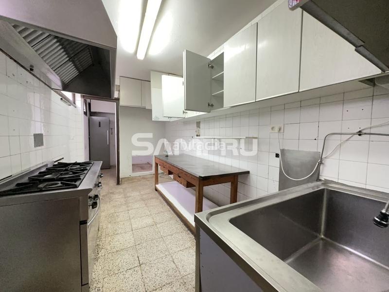 Foto 4a31f60d-52ac-4b1e-a200-d121fa75f5d6. Local comercial a Eskoriatza