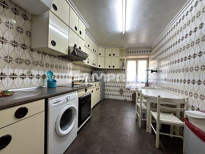Foto 74cf4d80-6451-4c5a-b175-f80476ff5b72. Piso se vende piso en obenerreka con camarote de 8m2 en Arrasate o Mondragón