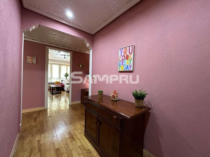Foto ec6b75bb-ca9d-45b2-bb5e-c5d795865d10. Piso se vende piso en obenerreka con camarote de 8m2 en Arrasate o Mondragón