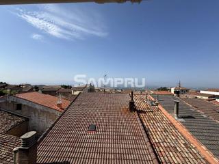 Casa a Lapoblación. Casa de pueblo con muchas posibilidades y amplio garaje de 86 m2