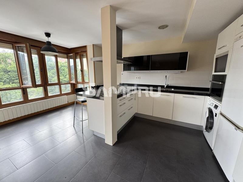 Foto 27df6a7b-b651-476e-bec3-9ceb2c1884c0. Pis amb calefacció aparcament a Arrasate o Mondragón