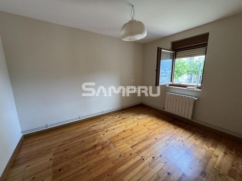 Foto 4bbe00a4-acdc-4cc3-83a2-2264c1fa84e5. Pis amb calefacció aparcament a Arrasate o Mondragón