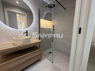 Appartement en Zaramaga. Piso reformado con ascensor en reyes de navarra