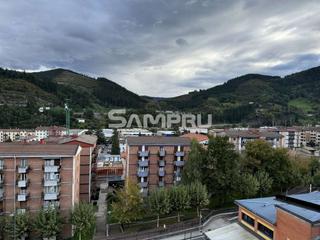 Pis en Arrasate o Mondragn. Santa teresa se vende piso a reformar con proyecto de ascensor i