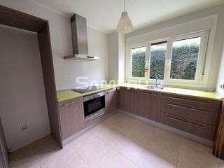 Pis  Kuatruena kalea. Chalet independiente en kuatruena.