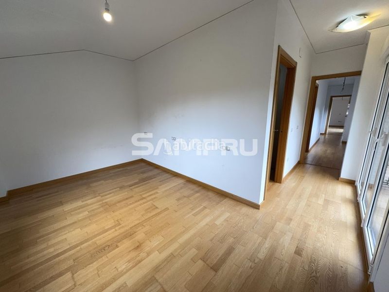 Foto e1063be2-4e4c-4e18-b34a-d4366a68c8d7. Pis amb calefacció aparcament a Eskoriatza