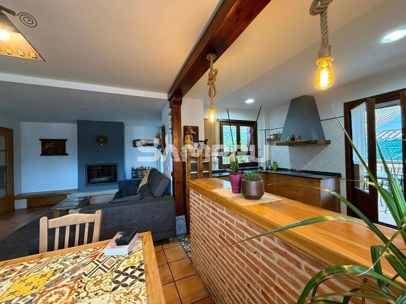 Foto 1f4e9ede-026f-417b-ac49-aa82e83a3fdd. Casa adossada amb calefacció aparcament a Bergara