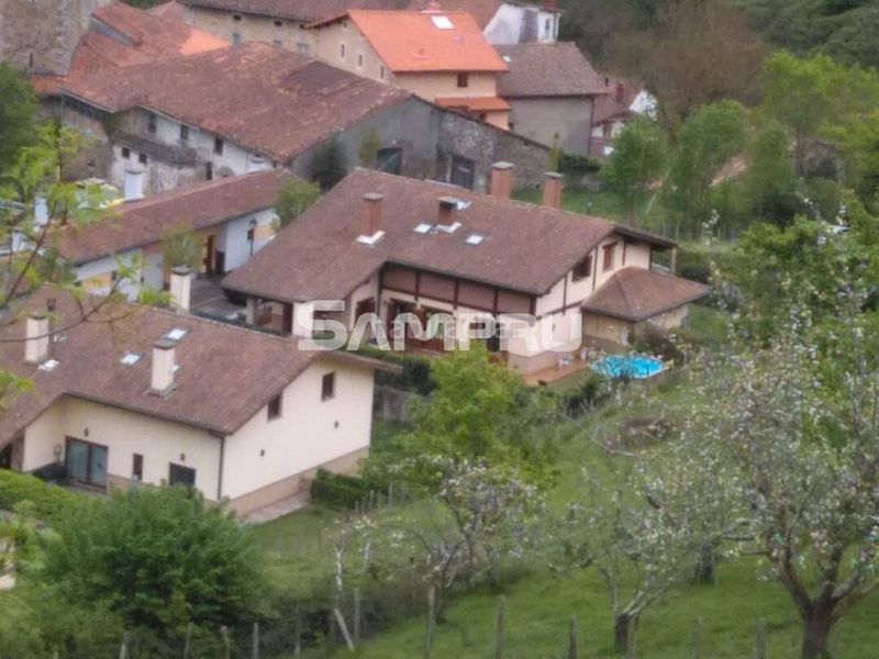 Foto 3fdfac38-1946-41cf-a913-8976d20966cd. Casa adossada amb calefacció aparcament a Bergara